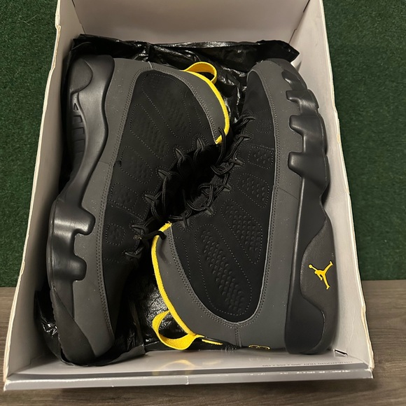 Jordan 9 Retro ‘Dark Charcoal Grey University Gold’ Size 11 - Picture 9 of 11